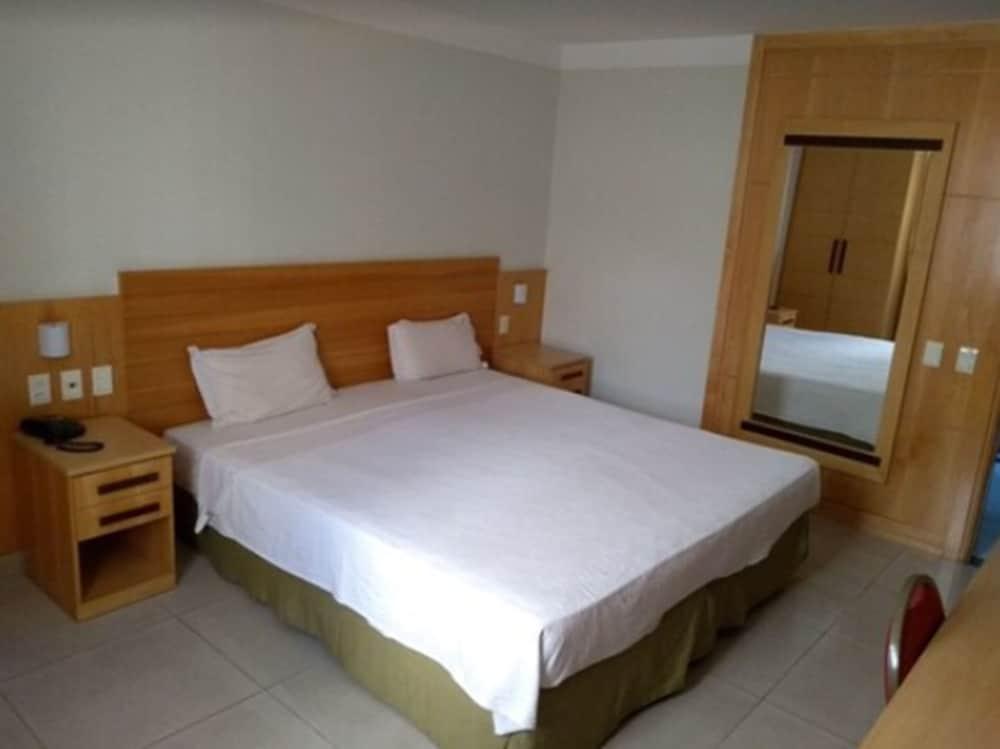 Hotel Atlantico Tower Rio de Janeiro Bagian luar foto A room at the hotel
