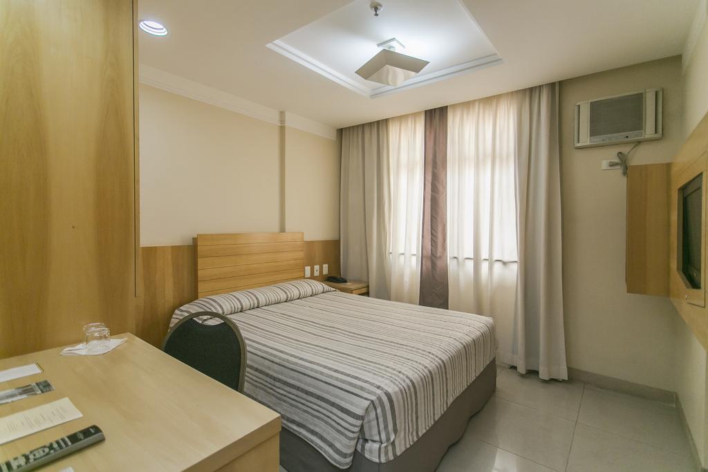 Hotel Atlantico Tower Rio de Janeiro Bagian luar foto A room at the hotel