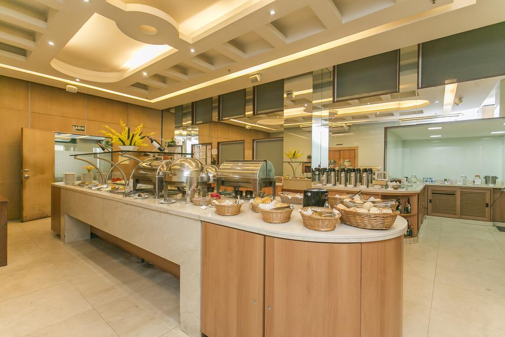 Hotel Atlantico Tower Rio de Janeiro Bagian luar foto Breakfast buffet at the hotel