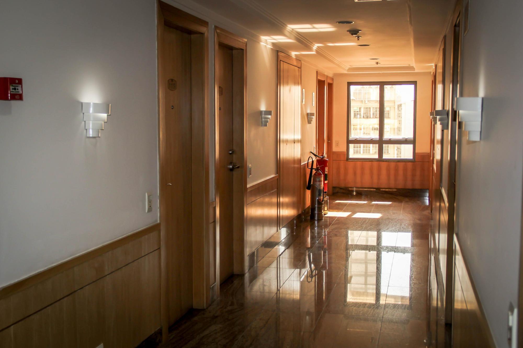 Hotel Atlantico Tower Rio de Janeiro Bagian luar foto A corridor in a hotel