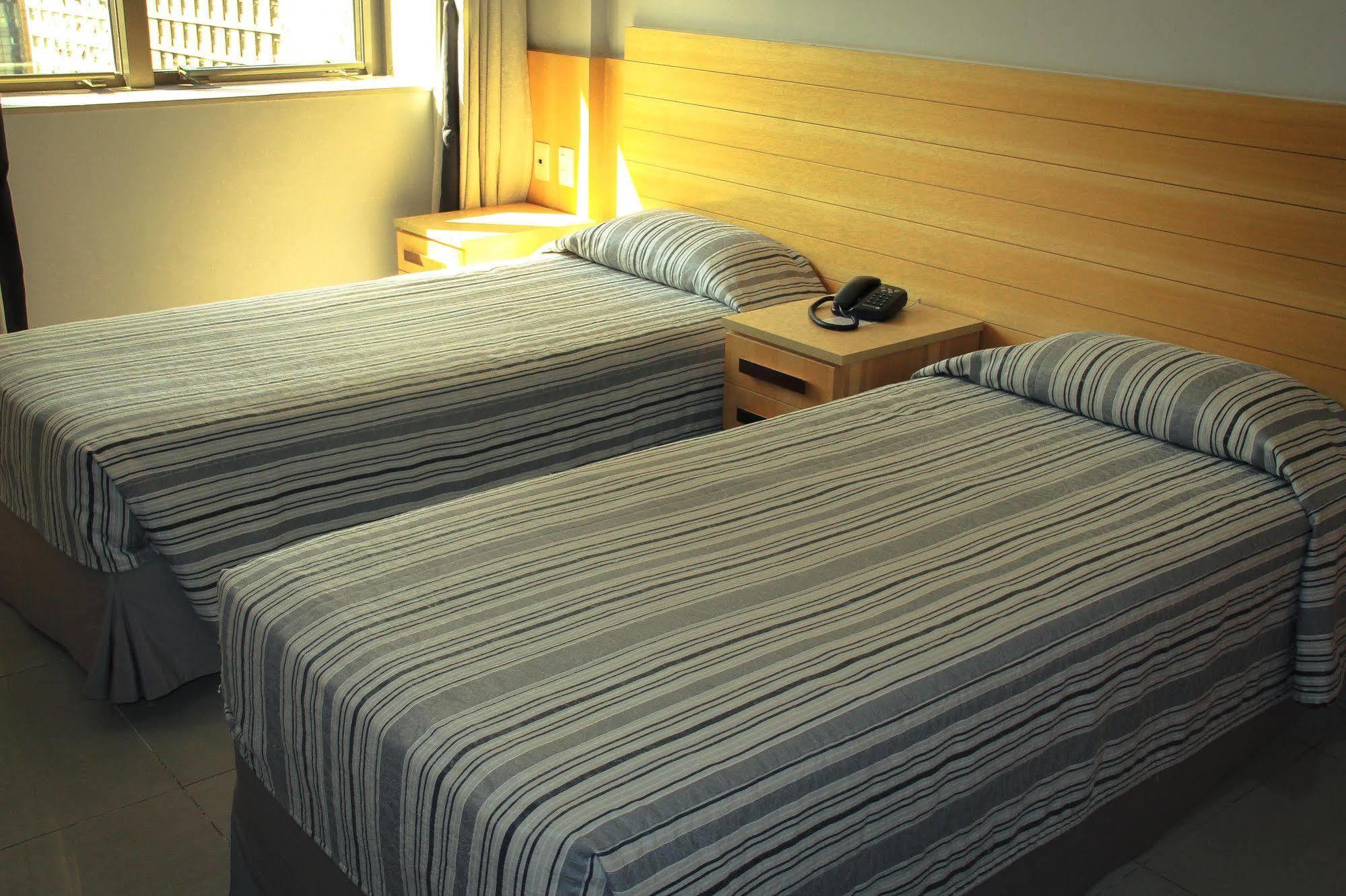 Hotel Atlantico Tower Rio de Janeiro Bagian luar foto Two single beds in a hotel room